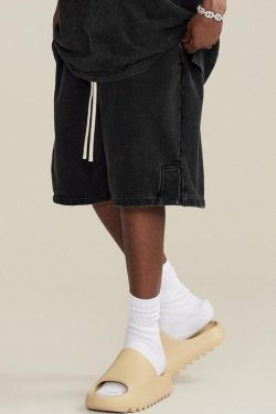 Drawstring Waist Loose Shorts