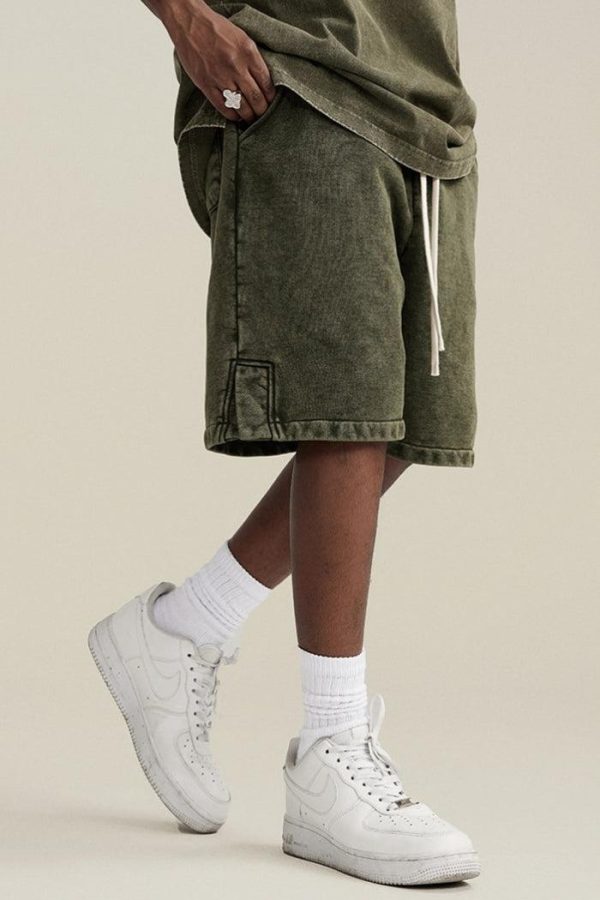 Drawstring Waist Loose Shorts