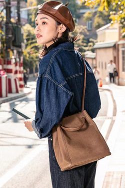 Elegant Caramel Large Capacity Calf Leather Messenger Bag