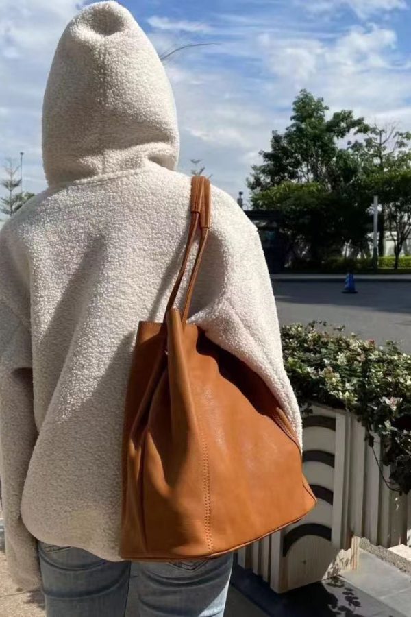 Elegant Caramel Large Capacity Calf Leather Messenger Bag