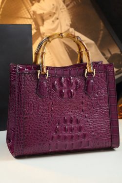 Elegant Green Embossed Versatile Calf Leather Tote Handbag