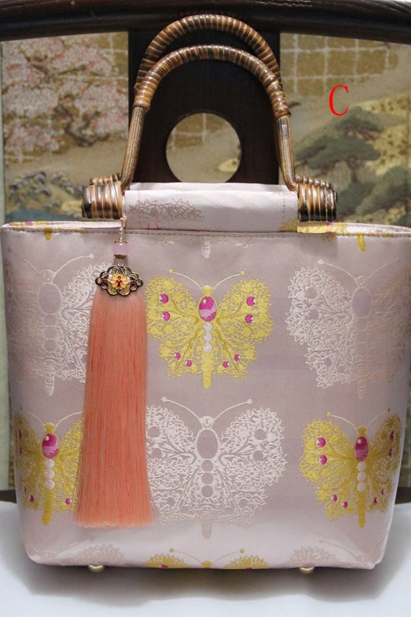 Ethnic Style Rattan Wood Embroidery Tassel Handbag