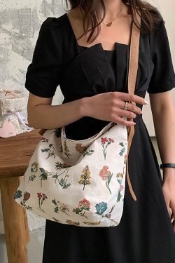 Fashion White Print High-capacity Canvas Messenger Bag