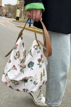 Fashion White Print High-capacity Canvas Messenger Bag