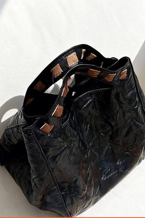 Fine Black Wrinkled Large Capacity Leather Tote Handbag