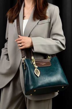 Fine Red Versatile Durable Leather Tote Handbag