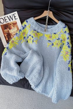 Fitted Blue Embroidered Thick Knitted Tops Fall