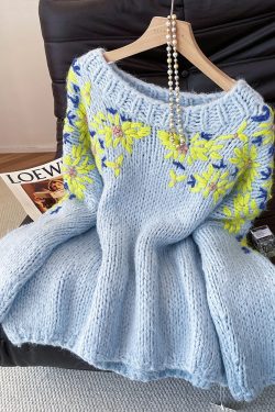 Fitted Blue Embroidered Thick Knitted Tops Fall