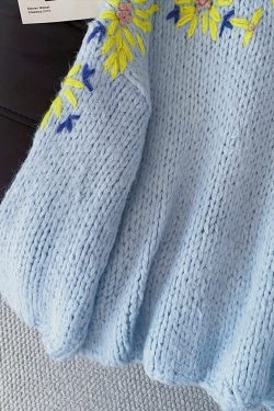 Fitted Blue Embroidered Thick Knitted Tops Fall