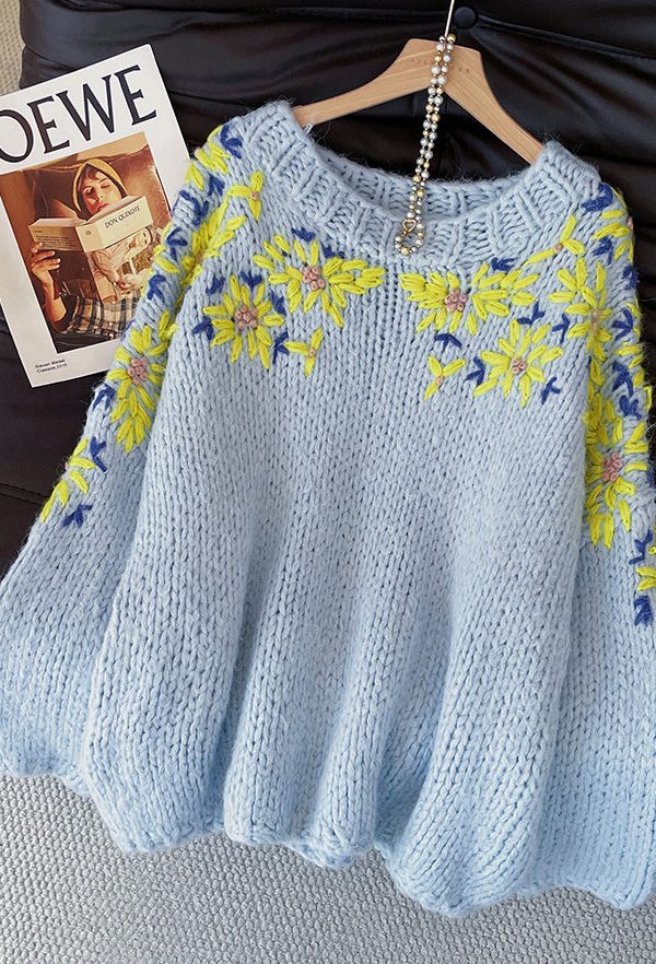 Fitted Blue Embroidered Thick Knitted Tops Fall