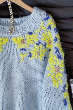 Fitted Blue Embroidered Thick Knitted Tops Fall