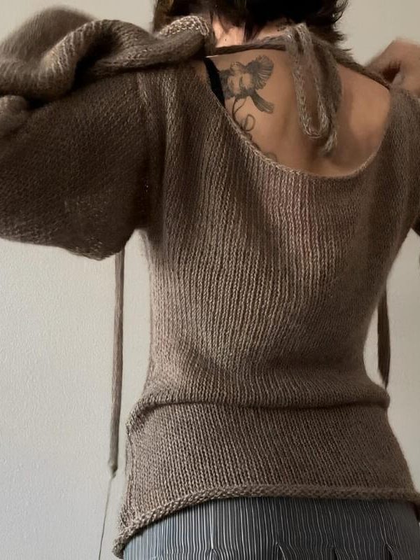 Flare Sleeved Knit Backless Top