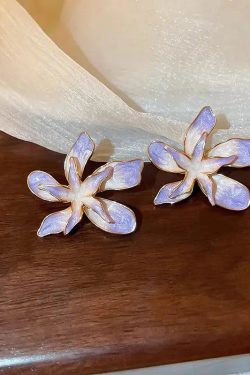 Flower Gold Stud Earrings