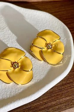 Flower Gold Stud Earrings