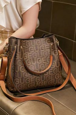 French 2025 New Cowhide Large Capacity Handbag