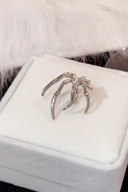 Goth Spider Earcuff