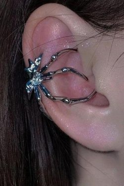 Goth Spider Earcuff