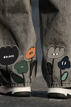 Graphic Baggy Jeans