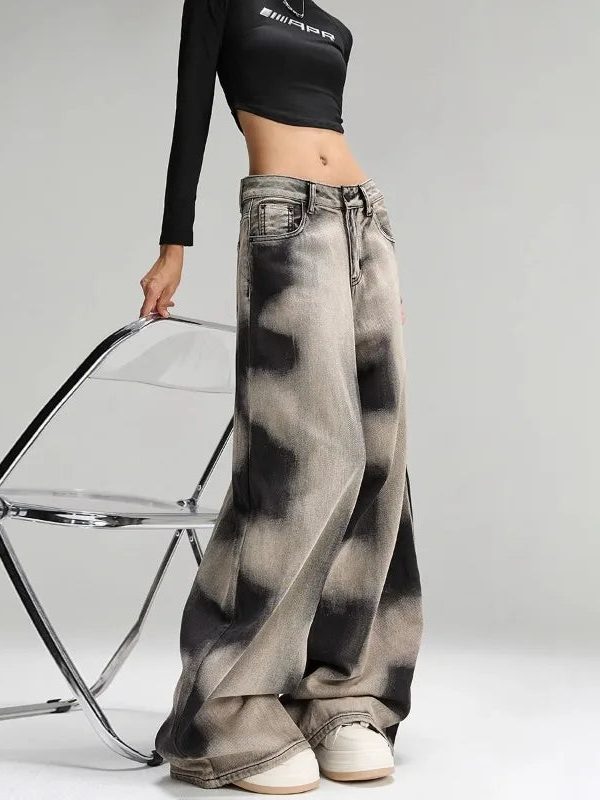 Grunge Sprayed Jeans