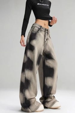 Grunge Sprayed Jeans