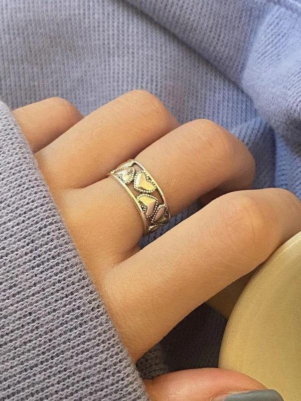 Hearts Band Ring