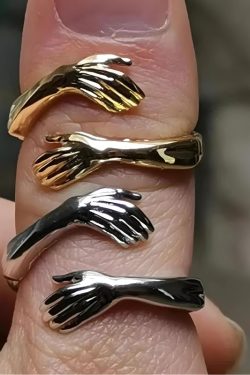 Hug Me Ring