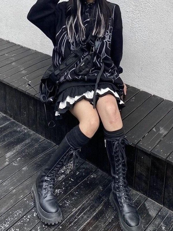 Lace Detailed Ruffle Mini Skirt