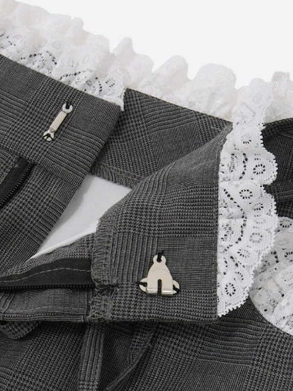 Lace Trim Pleated Mini Skirt