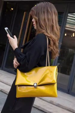 Large Capacity Fashionable Minimalist Chain Messenger Bag