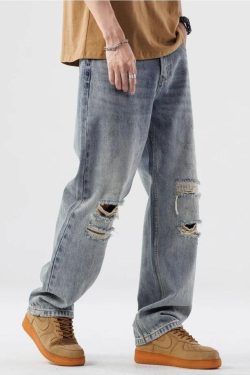 Light Wash Distressed Knee Jeans