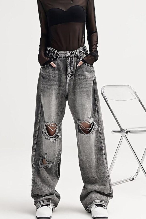 Light Wash Low Rise Ripped Jeans