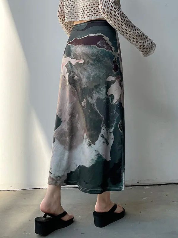 Low Rise Graphic Printed Midi Skirt