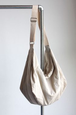 Minimalist Work Style Large Capacity Nylon Crossbody Bag