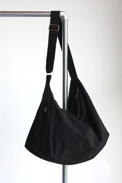 Minimalist Work Style Large Capacity Nylon Crossbody Bag
