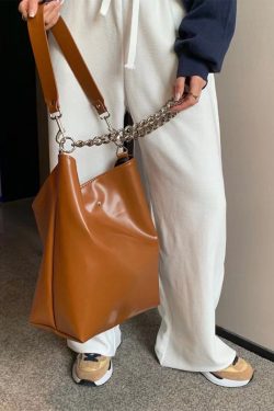 Modern Black Large Capacity Chain Linked Faux Leather Shoulder Bags