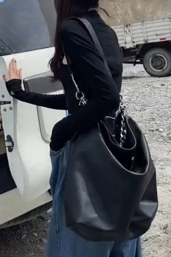 Modern Black Large Capacity Chain Linked Faux Leather Shoulder Bags