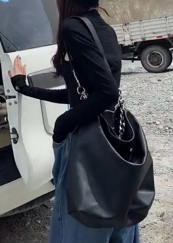 Modern Black Large Capacity Chain Linked Faux Leather Shoulder Bags