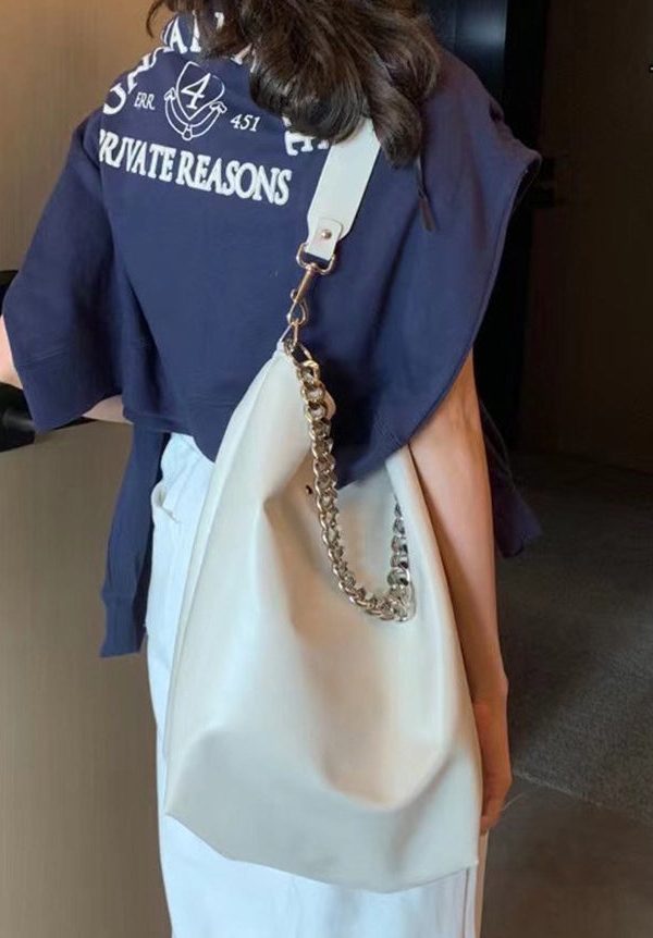 Modern Black Large Capacity Chain Linked Faux Leather Shoulder Bags