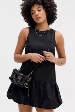 New Black Rivet Faux Leather Stylish Phone Bag