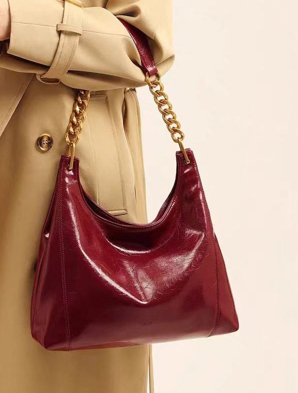 New Boutique Red Large Capacity Faux Leather Shoulder Bag