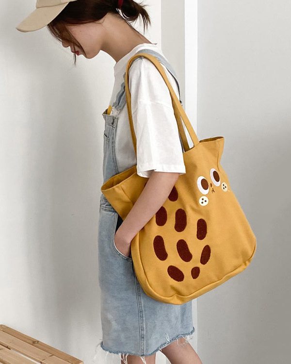 New Cartoon Embroidered Drawstring Canvas Large Capacity Shoulder Bag