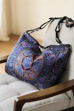 New Ethnic Style Embroidered Shoulder Crossbody Bag