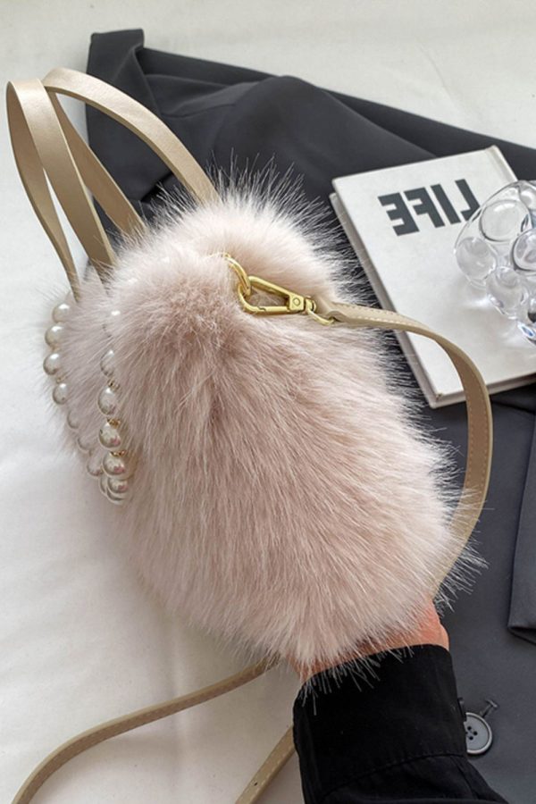 New Fashion Beige Pearl Fuzzy Fur Fluffy Square Crossbody Bag