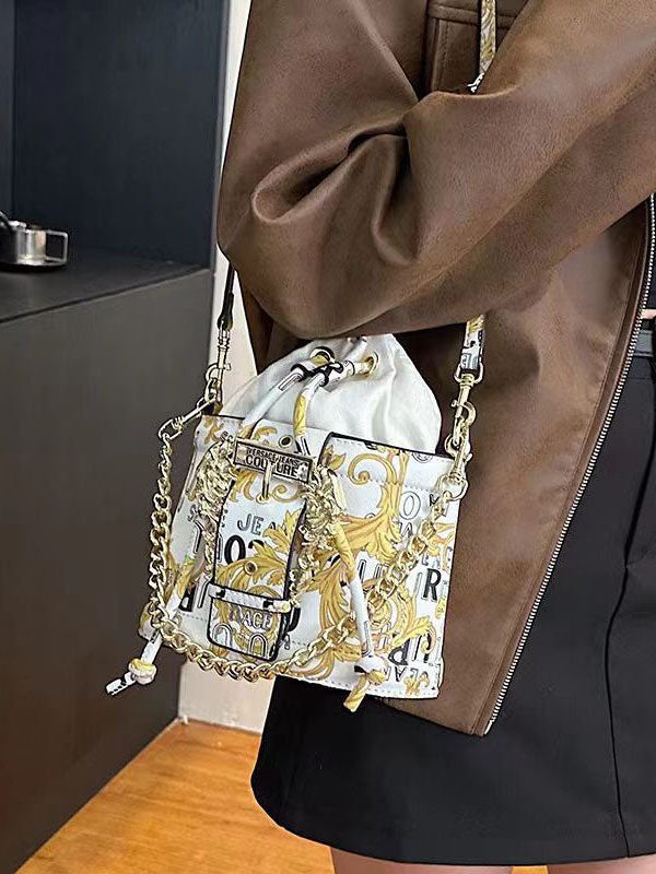 New Fashionable Black Printed Chain Crossbody Bag