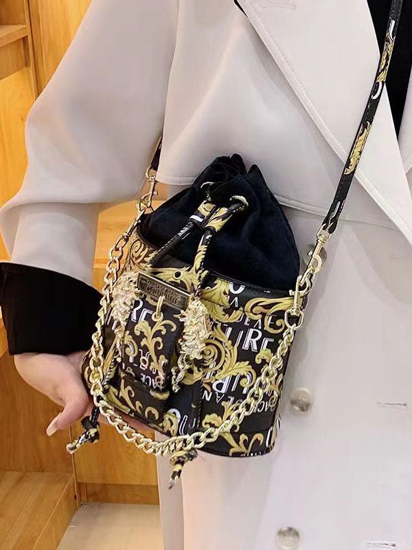 New Fashionable Black Printed Chain Crossbody Bag