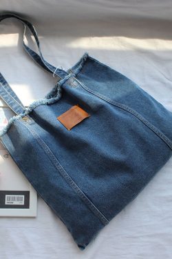 New High-Capacity Torn Edge Denim Shoulder Bag