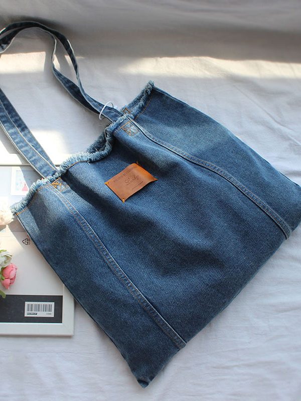 New High-Capacity Torn Edge Denim Shoulder Bag