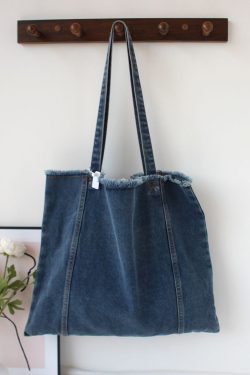 New High-Capacity Torn Edge Denim Shoulder Bag
