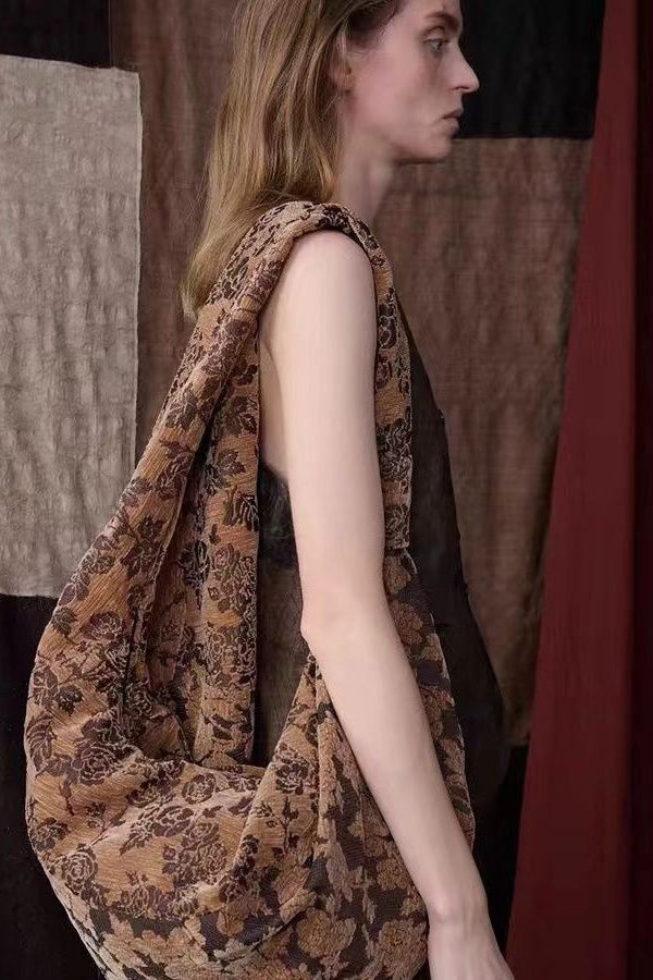 New Leopard Embroideried Velour Large Capacity Satchel Handbag