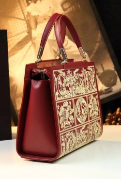 New Retro Red Embroideried Calf Leather Tote Handbag